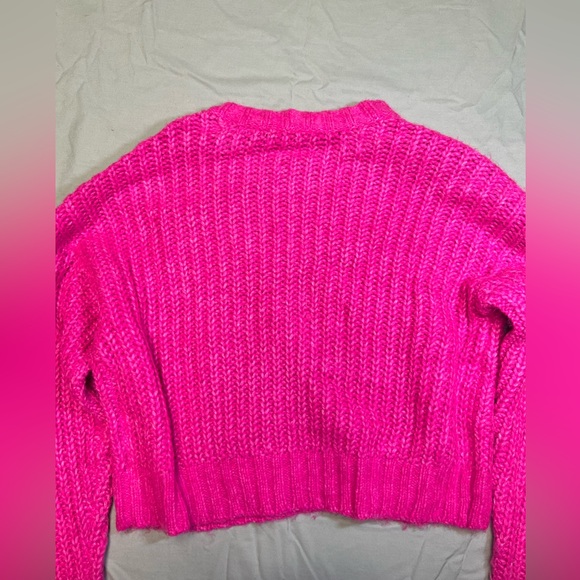 American Eagle Hot Pink Sweater Size Small - Picture 2 of 2